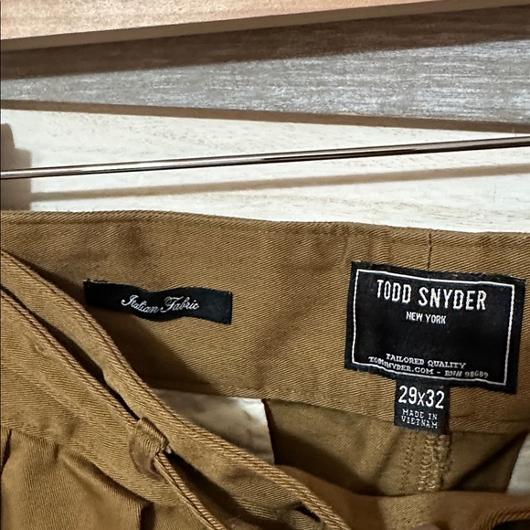 Todd Snyder Tan pleated Chinos - Picture 3 of 4